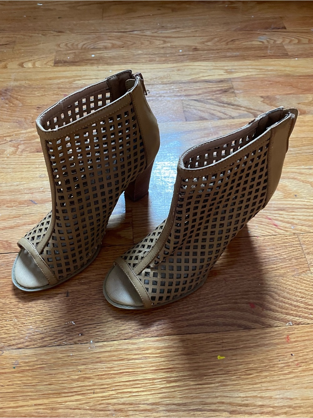 Women’s Tan Peep-Toe Cutout Block Heel Booties